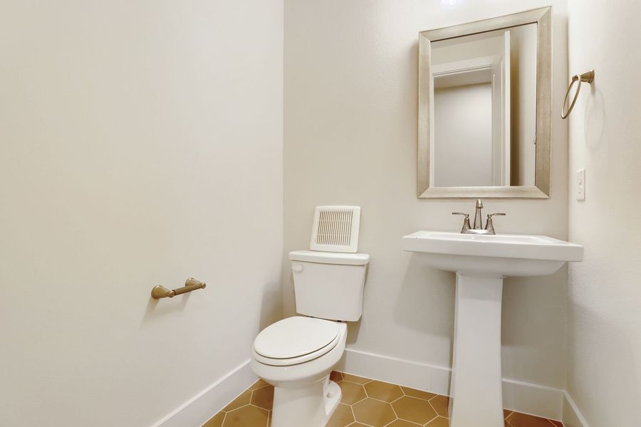 4307 Azalea - Powder Bathroom