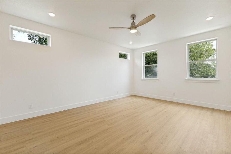 Spacious, unfurnished interior of a new home in , Dallas (Image 17).