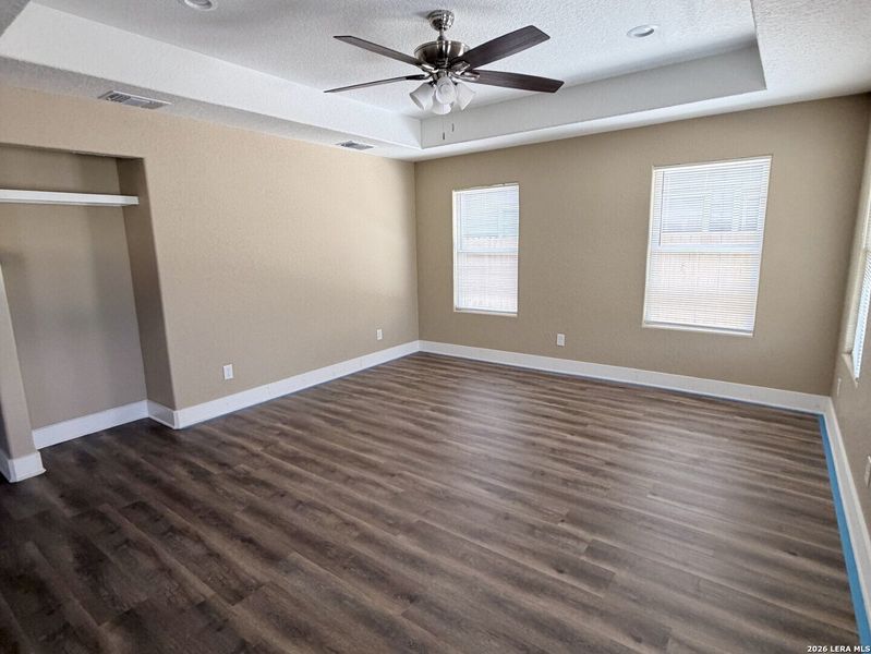 Spacious, unfurnished interior of a new home in , San Antonio (Image 7).