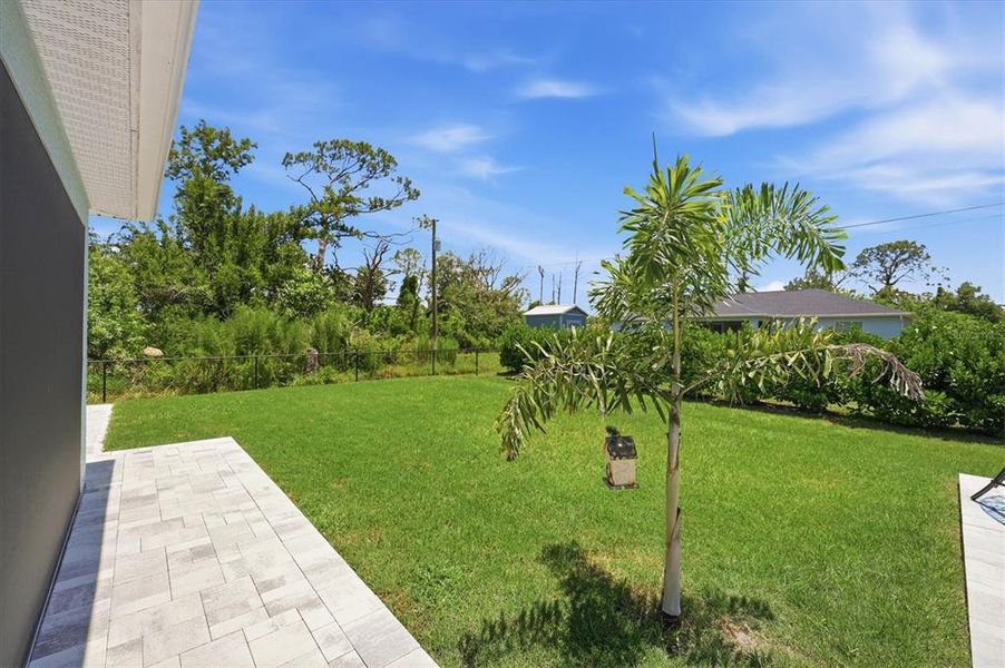 Exterior details and patio area of a home in , Port Charlotte (Image 29).