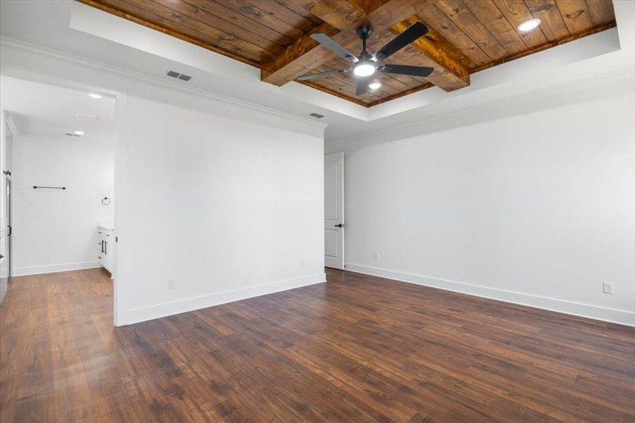Spacious, unfurnished interior of a new home in , Lindale (Image 35).