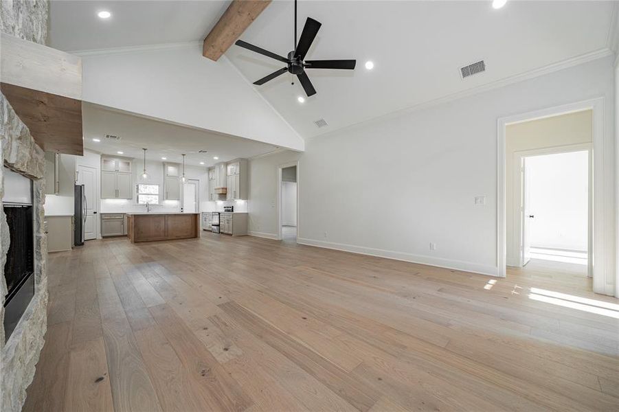 Spacious, unfurnished interior of a new home in , Athens (Image 26). Spacious, unfurnished interior of a new home in , Athens (Image 26).