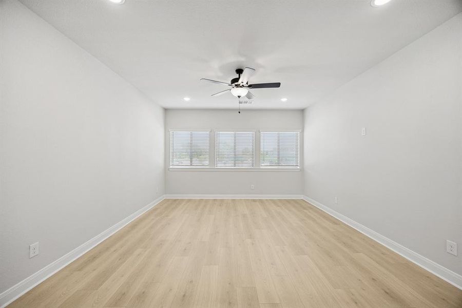 Spacious, unfurnished interior of a new home in Greenville Heights, Dallas (Image 22).