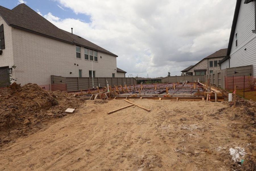 Every foundation at DWH is engineered and it’s inspected three times! We do not do “batch” testing. Rest easy knowing your foundation comes with a 10 year warranty. Every foundation at DWH is engineered and it’s inspected three times! We do not do “batch” testing. Rest easy knowing your foundation comes with a 10 year warranty.