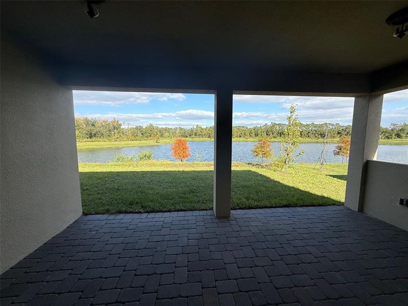 Exterior details and patio area of a home in , St. Cloud (Image 2).