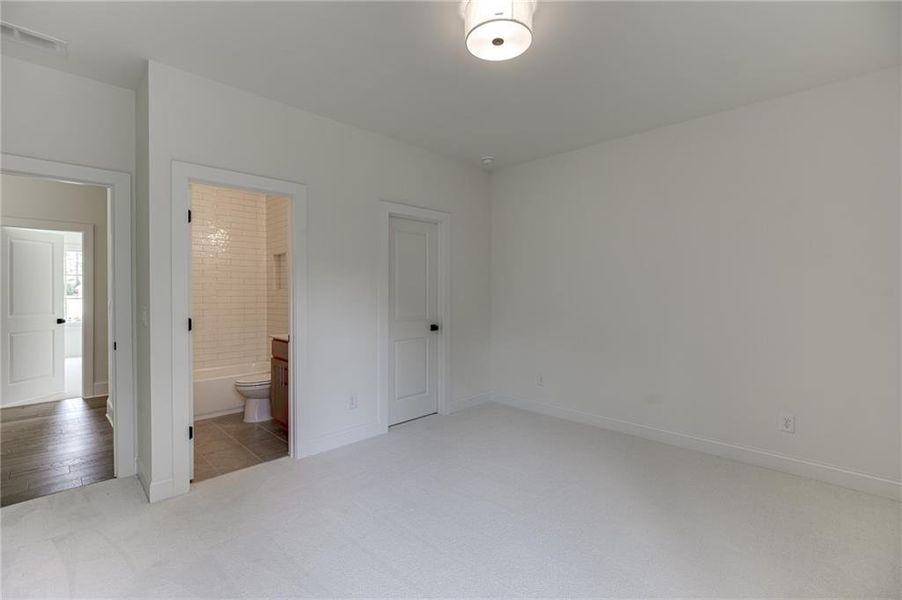 Spacious, unfurnished interior of a new home in , Buford (Image 63).