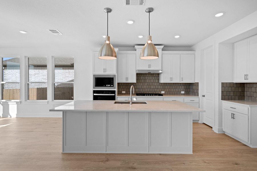 Gorgeous Open Concept Kitchen