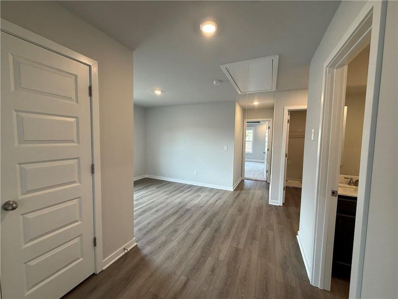 Spacious, unfurnished interior of a new home in The Towns at Auburn Station West, Auburn (Image 9).