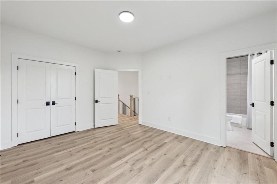 Spacious, unfurnished interior of a new home in , Atlanta (Image 19).