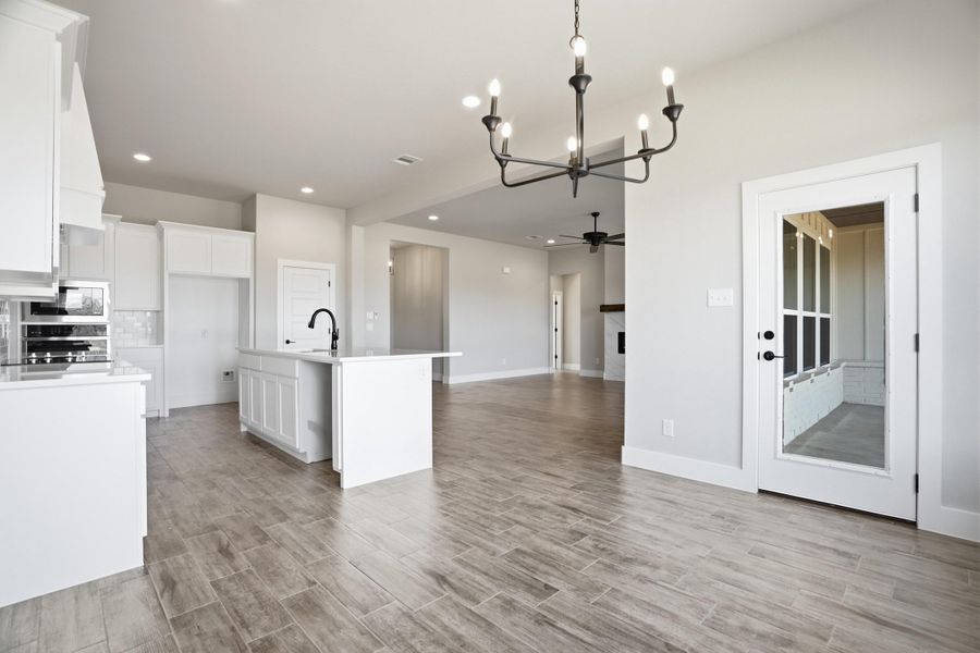 Spacious, unfurnished interior of a new home in Taylor Ranch, Springtown (Image 21).