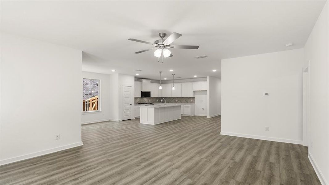 16. 1220 Cider Mill - Family (2) 16. 1220 Cider Mill - Family (2)