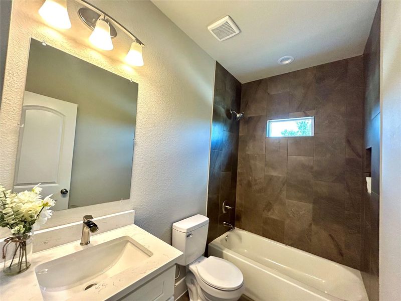 Second small bathroom. Second small bathroom.