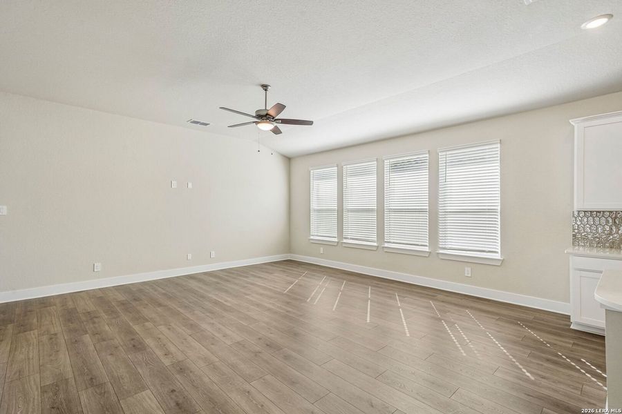 Spacious, unfurnished interior of a new home in Stetson Ridge, Marion (Image 31).