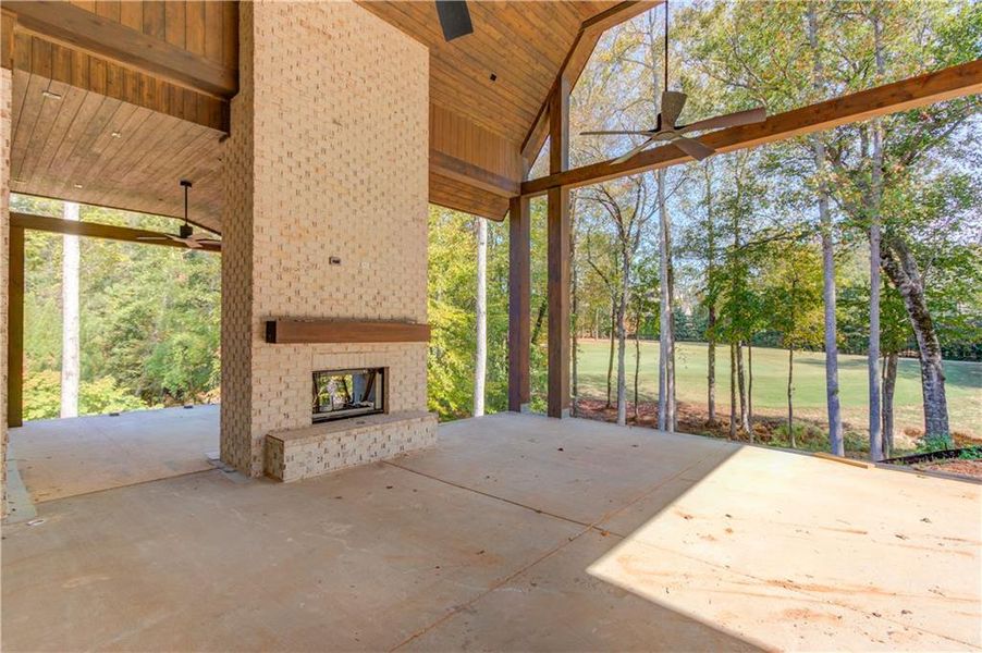 Exterior details and patio area of a home in , Suwanee (Image 4).