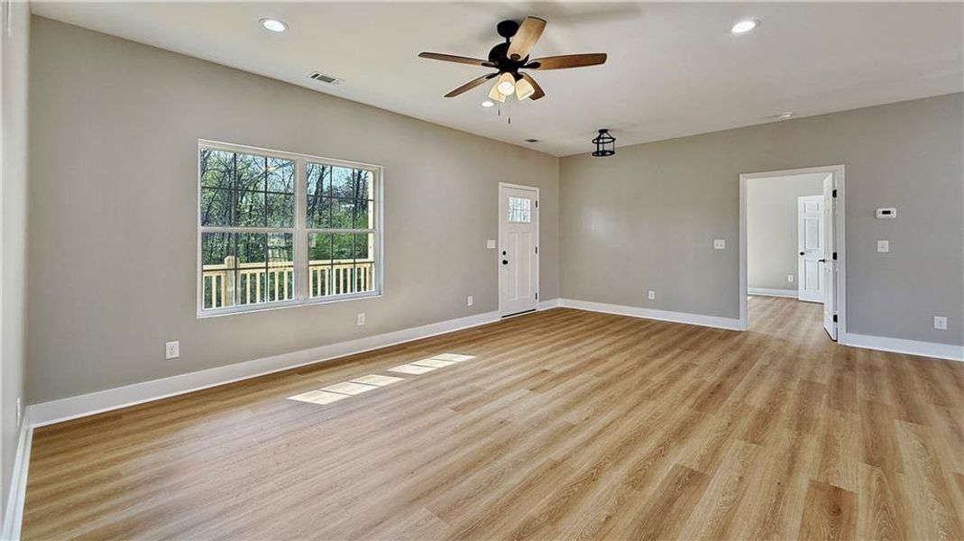 Spacious, unfurnished interior of a new home in , Calhoun (Image 10).