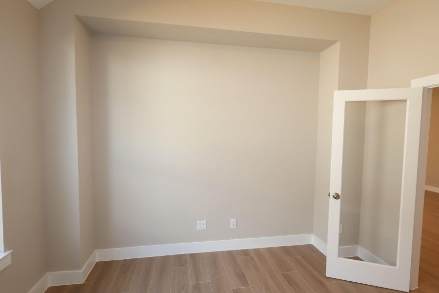 Spacious, unfurnished interior of a new home in Clopton Farms, Montgomery (Image 11).