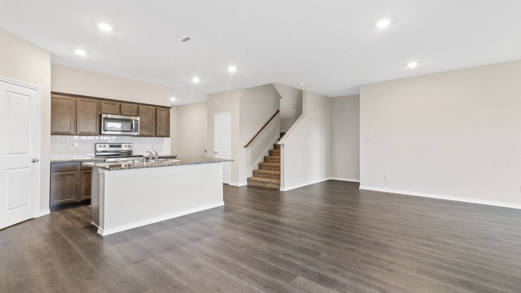 Furnished interior view inside a new home in Saddlebrook, Waxahachie (Image 9).