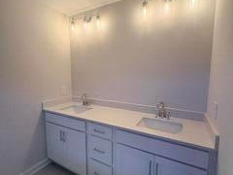 Image 33 of a home in Woodland Crossing.