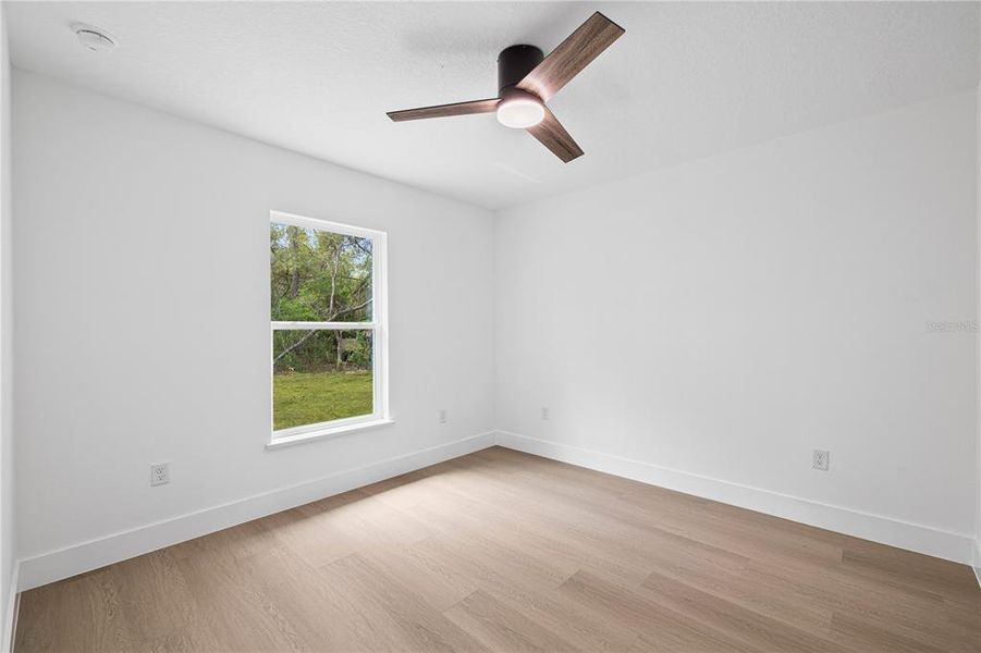 Spacious, unfurnished interior of a new home in , Dunnellon (Image 40).
