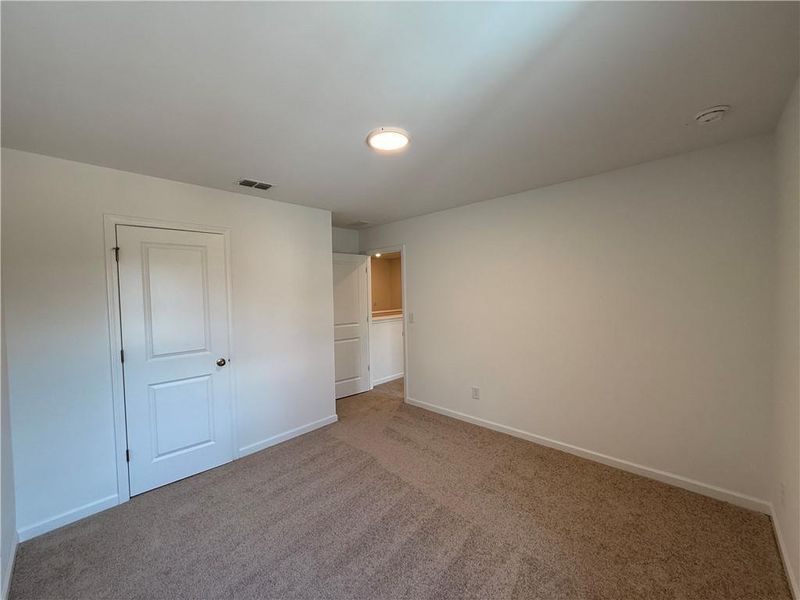 Spacious, unfurnished interior of a new home in Leydenview, Mableton (Image 44).