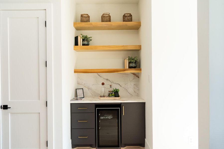 Dry Bar: Complete with included Wine Cooler Dry Bar: Complete with included Wine Cooler