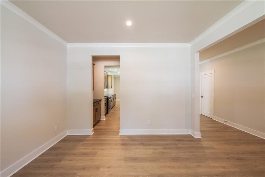 Spacious, unfurnished interior of a new home in Cambridge at Steels Bridge: Steels Bridge, Canton (Image 58).