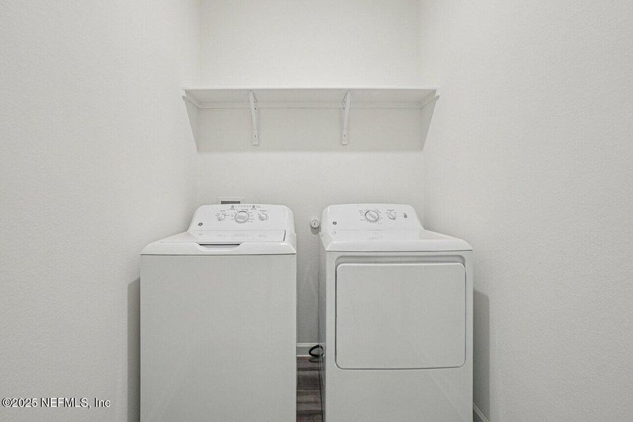 Image 6 of a home in . Image 6 of a home in .