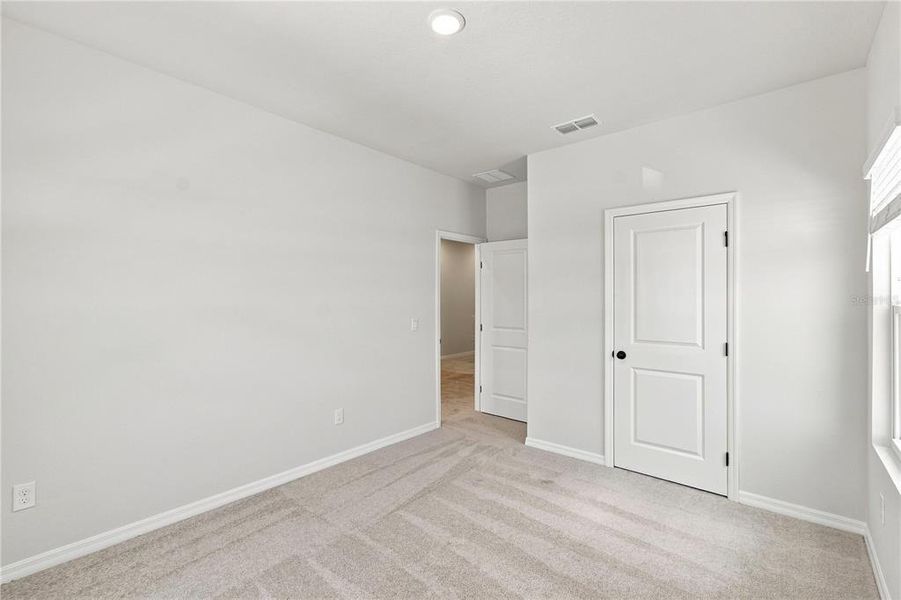 Spacious, unfurnished interior of a new home in , St. Cloud (Image 18).