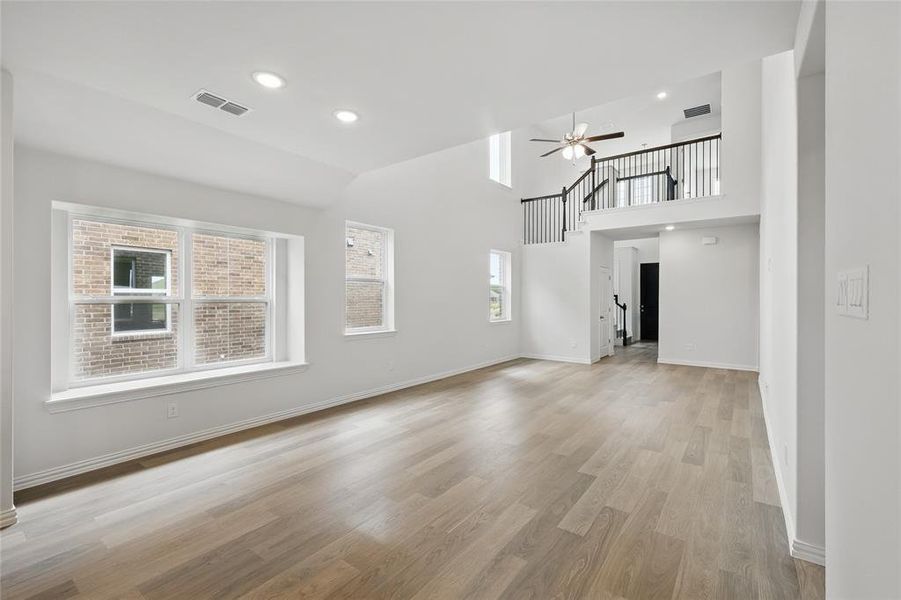 Spacious, unfurnished interior of a new home in Bel Air Village, Sherman (Image 18).
