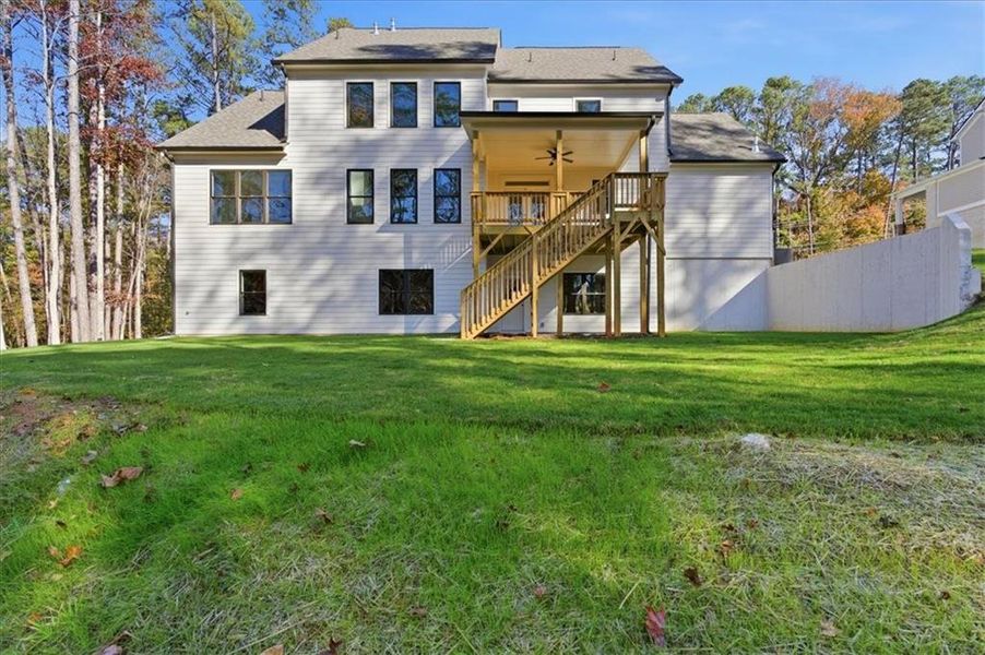 Exterior details and patio area of a home in Ford Landing, Acworth (Image 30).