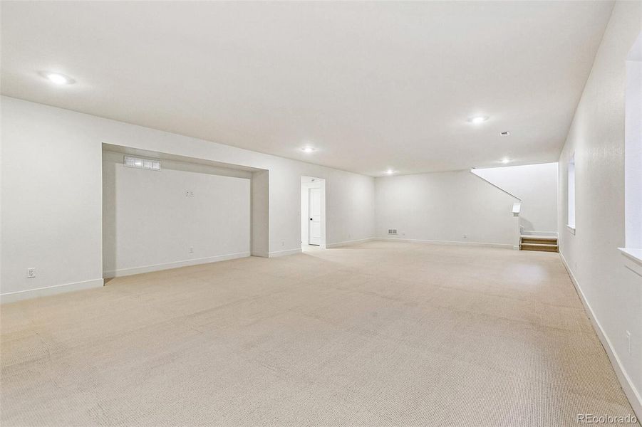 Spacious, unfurnished interior of a new home in Terrain Oak Valley, Castle Rock (Image 39). Spacious, unfurnished interior of a new home in Terrain Oak Valley, Castle Rock (Image 39).