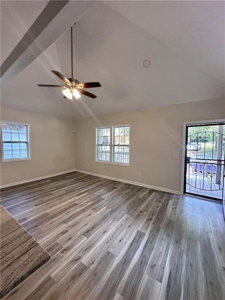Spacious, unfurnished interior of a new home in , Atlanta (Image 8).