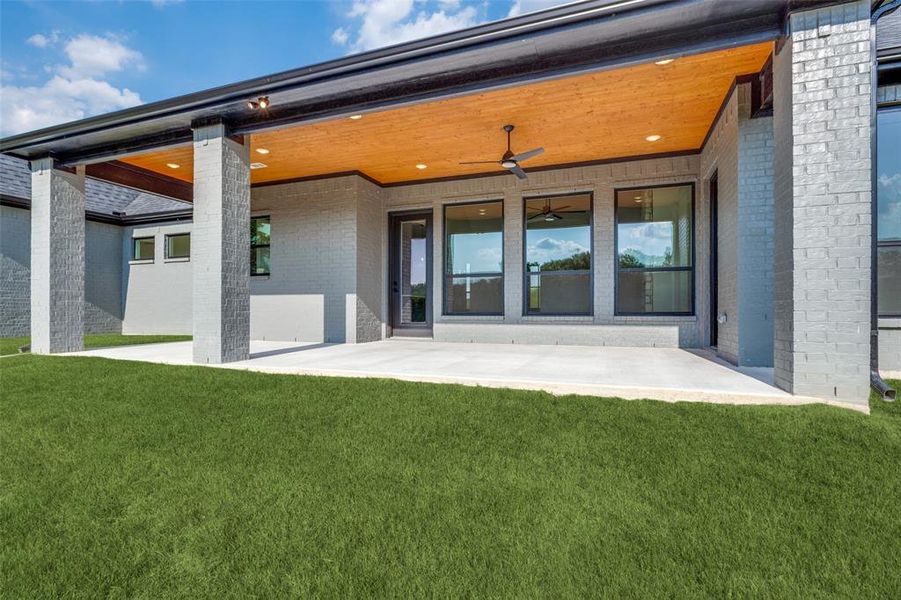 Exterior details and patio area of a home in Woodland Lakes, Weatherford (Image 3). Exterior details and patio area of a home in Woodland Lakes, Weatherford (Image 3).