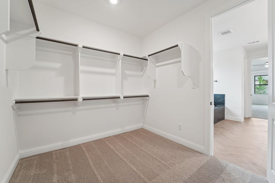 Spacious, unfurnished interior of a new home in Evergreen 55', Conroe (Image 44).