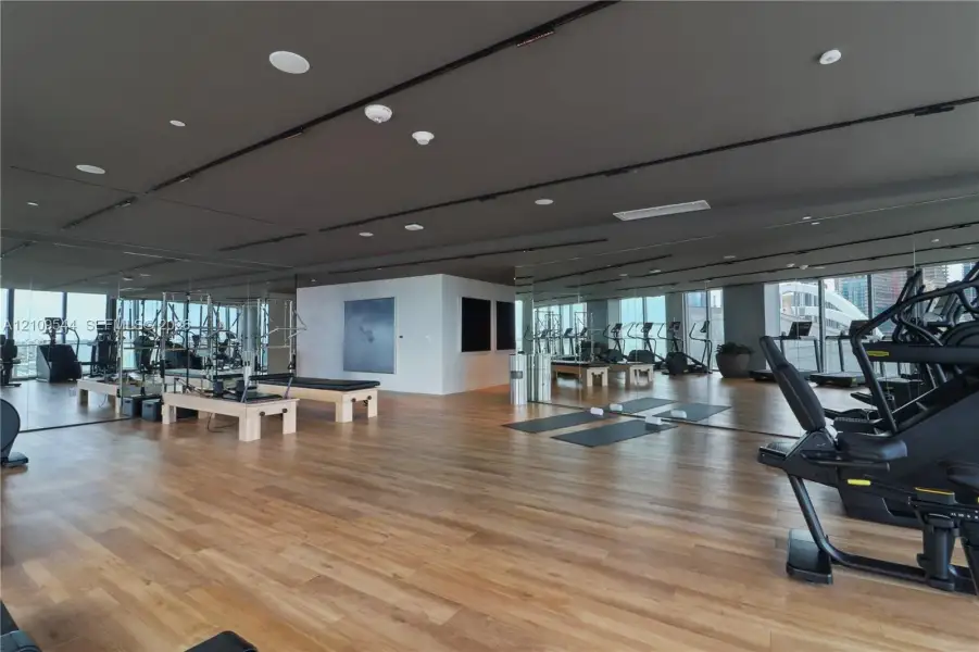 Community amenities in , Miami (Image 81).