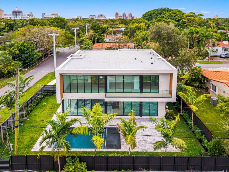 Condo located in Miami, FL showcasing its design and architecture (Image 5). Condo located in Miami, FL showcasing its design and architecture (Image 5).