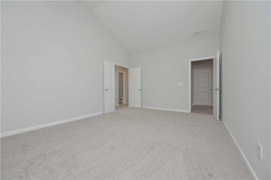 Spacious, unfurnished interior of a new home in , Villa Rica (Image 13).