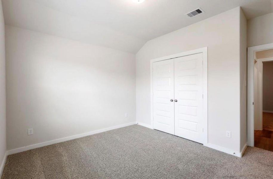 Spacious, unfurnished interior of a new home in Wall Street Village, Richmond (Image 32).