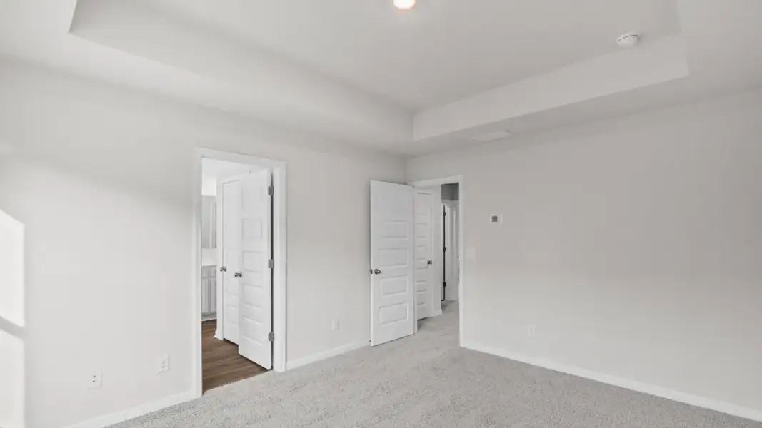 Representative unfurnished interior of a home built from the Ansley by D.R. Horton in Walden Ridge, Macon (Image 21).