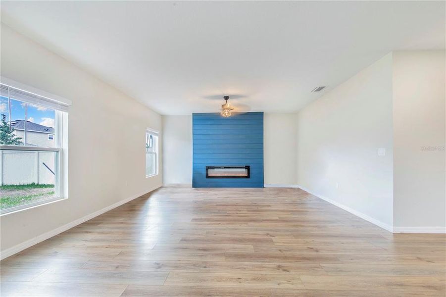 Spacious, unfurnished interior of a new home in Lawson Dunes, Haines City (Image 24).