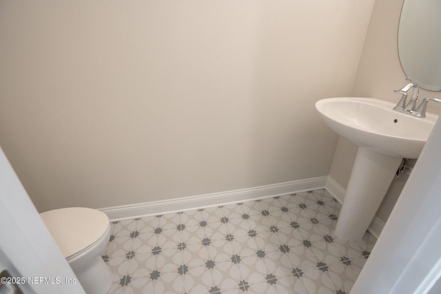 Spacious, unfurnished interior of a new home in Madeira, St. Augustine (Image 26).