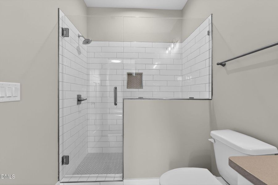 21-web-or-mls-484-hillard-ln-annice-broa