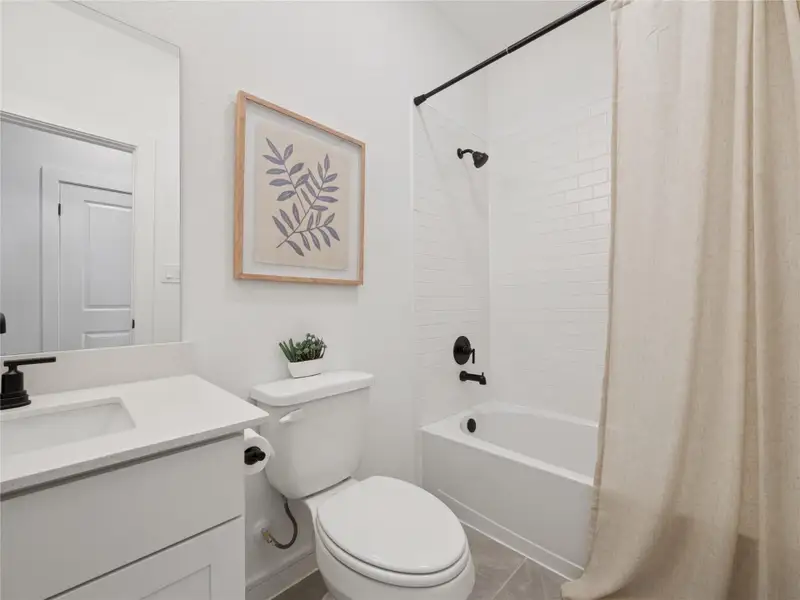 Hall bath (*Photo not of actual home and used for illustration purposes only.)