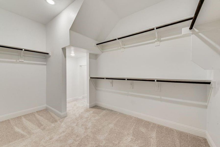 Spacious, unfurnished interior of a new home in Creekside of Crowley, Crowley (Image 19).
