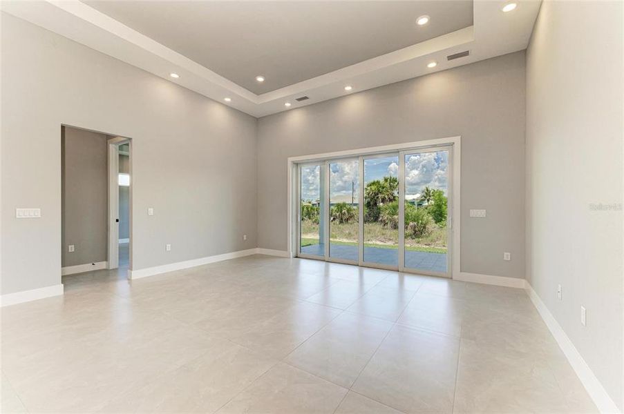 Spacious, unfurnished interior of a new home in , Port Charlotte (Image 22).