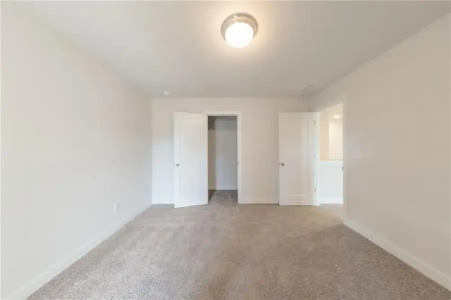 Spacious, unfurnished interior of a new home in , Marietta (Image 25).