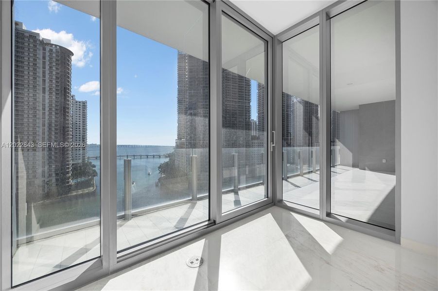 Condo located in Miami, FL showcasing its design and architecture (Image 23).