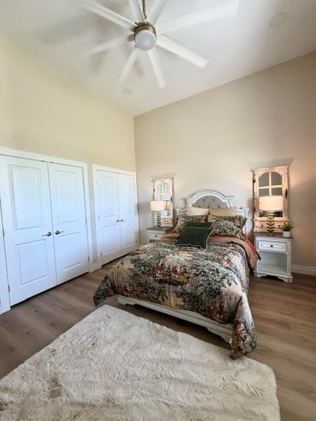 Furnished interior view inside a new home in , El Campo (Image 8).