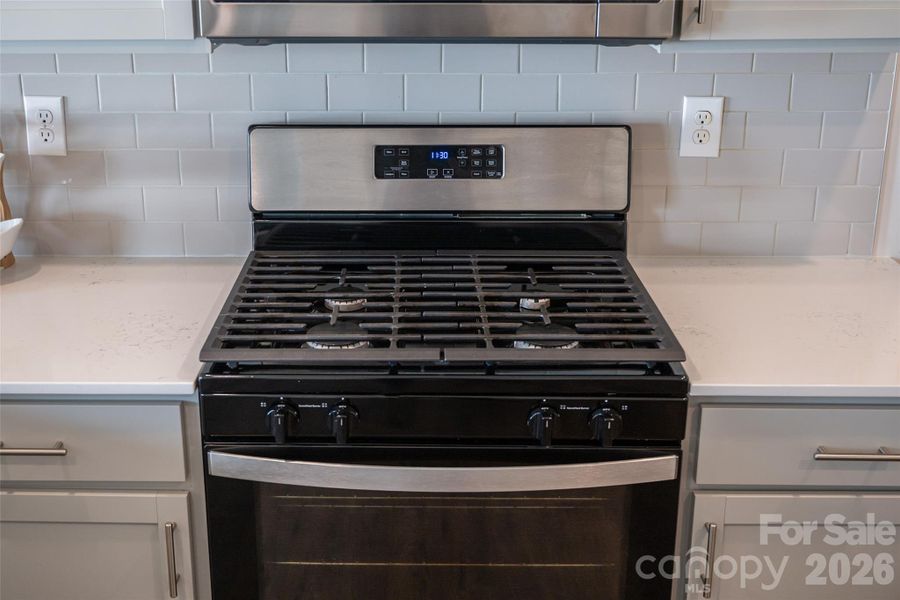 Gas range Gas range