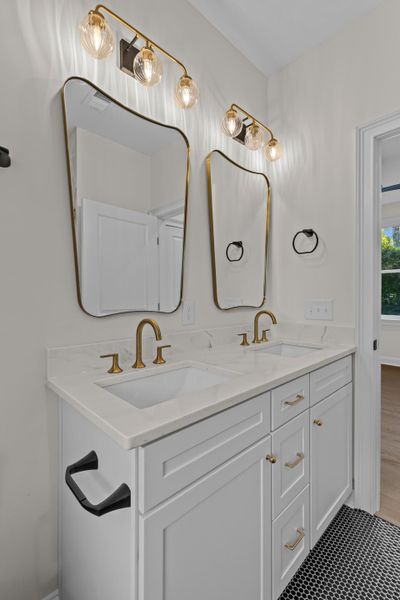 Furnished interior view inside a new home in , Charleston (Image 11).